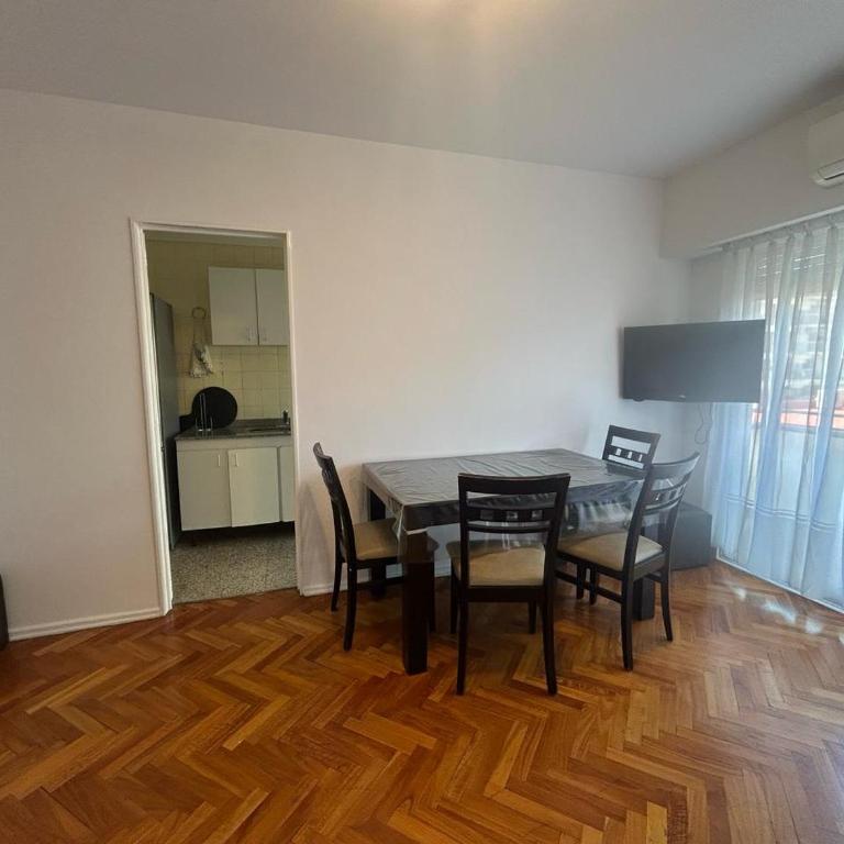 Cómodo y luminoso, 1 dormitorio, cocina, balcón - Apartamento de 1 dormitorio - 15