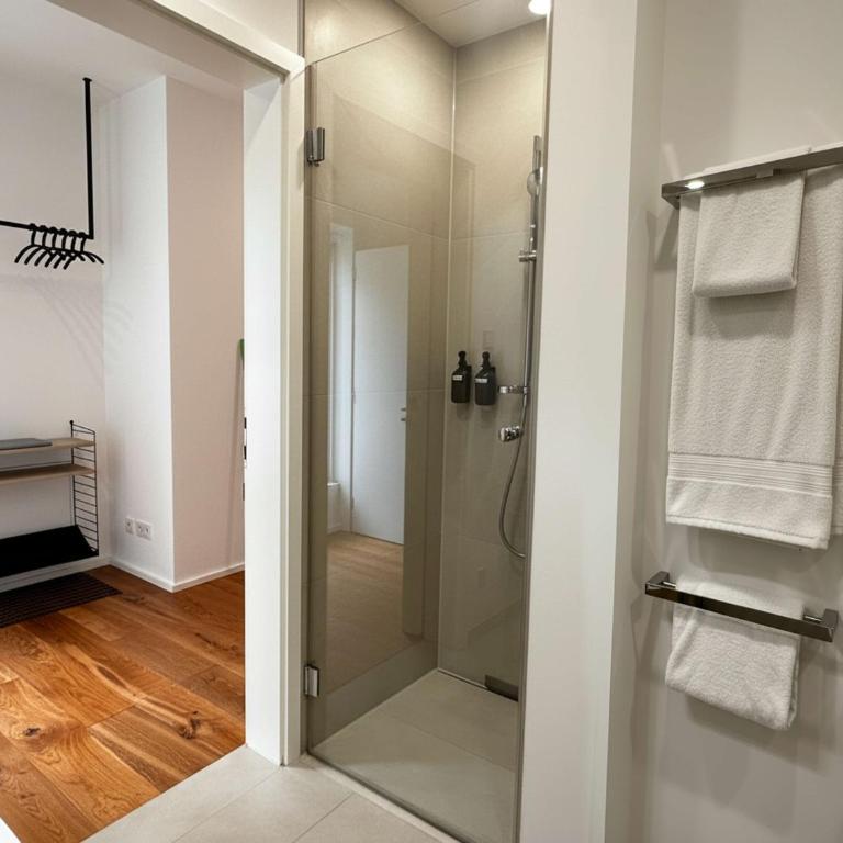 Rarität am Rathaus • Terrasse • Parken • 6 Gäste - Apartamento - 13