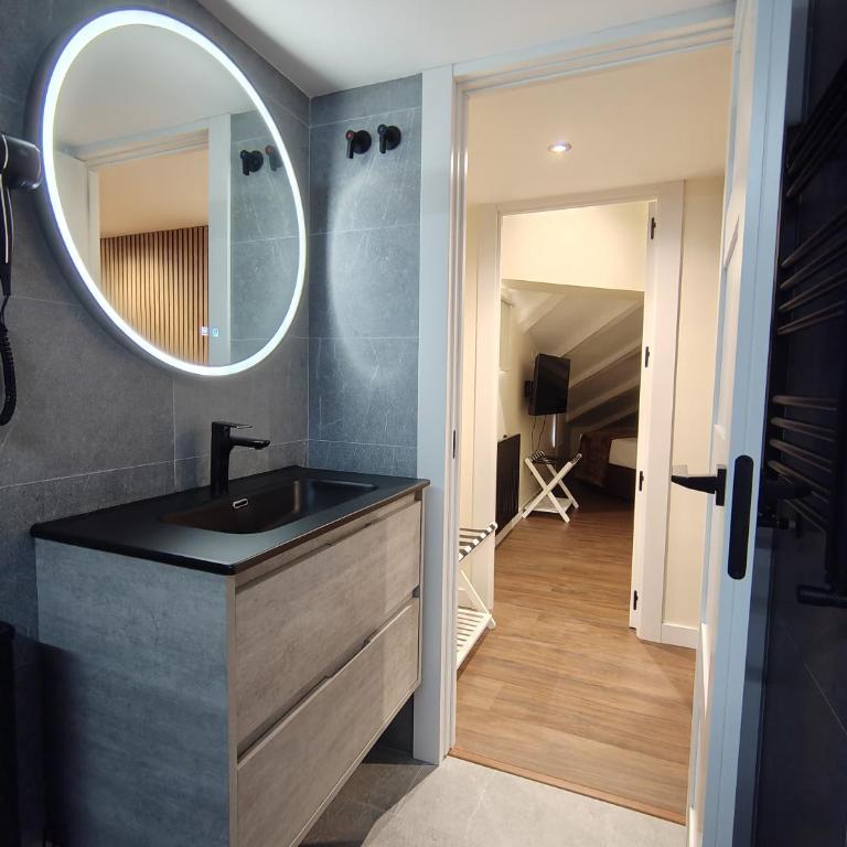 Hostal JQ Madrid 1 - Suite Familiale - 6