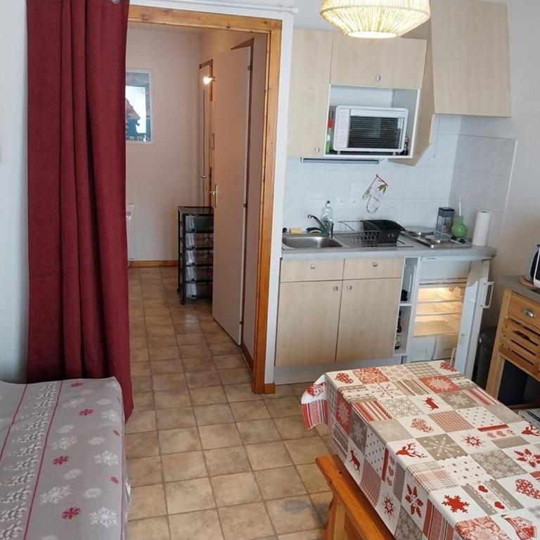 Studio lumineux avec balcon, vue montagne, 25m² - Studio - 1