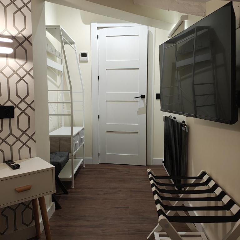 Hostal JQ Madrid 1 - Suite Familiale - 15