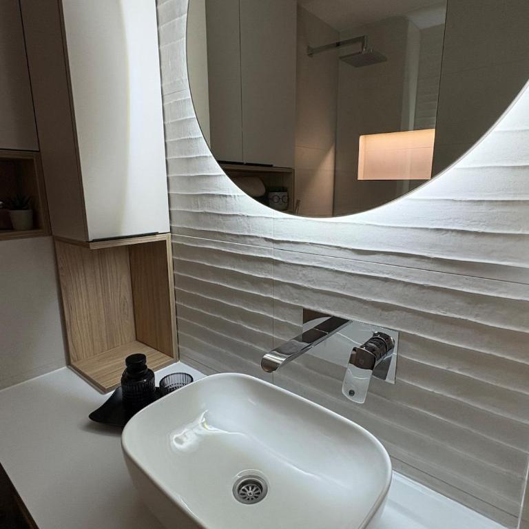 Stylish Renovated Apartment - Sarajevo City Center - Two-Bedroom Apartment - 10
