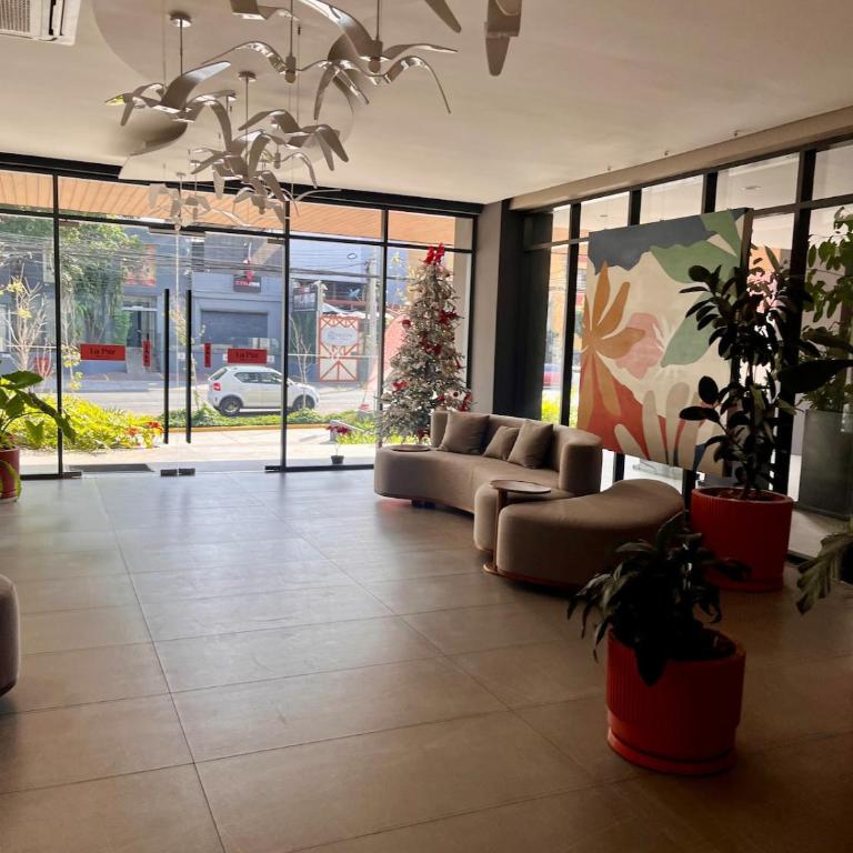 Departamento céntrico elegante - Three-Bedroom Apartment - 8