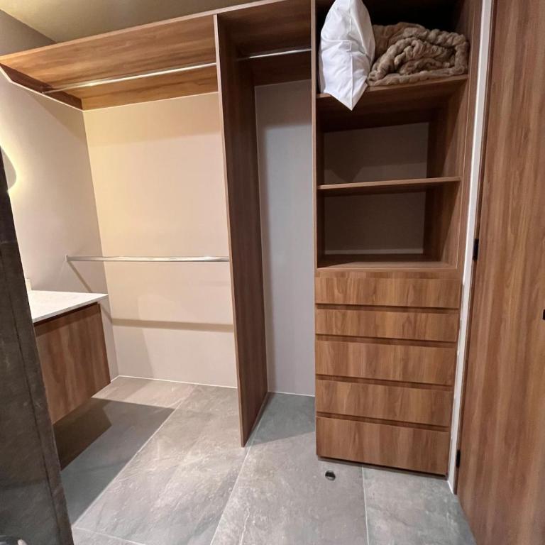 Departamento céntrico elegante - Three-Bedroom Apartment - 20
