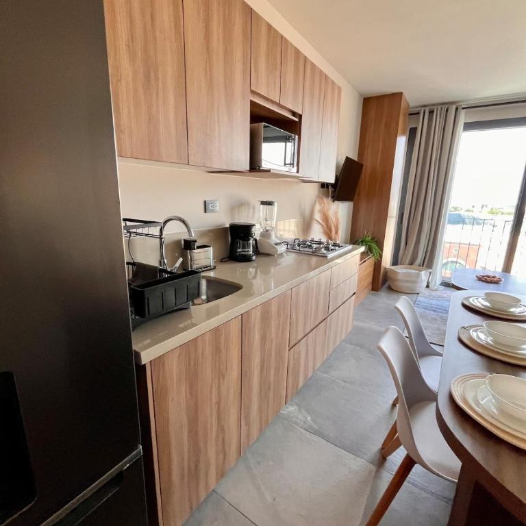 Departamento céntrico elegante - Three-Bedroom Apartment - 35