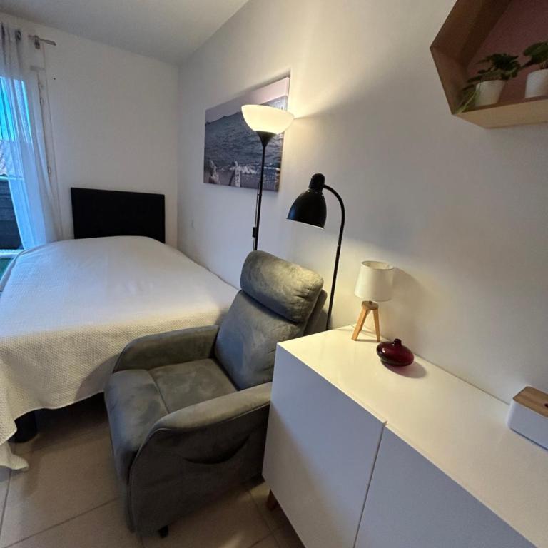 Studio a 3 mn à pied des thermes - Appartement 1 Chambre - 3
