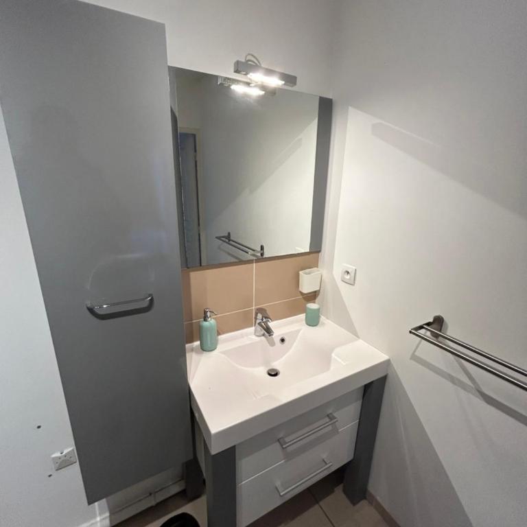 Studio a 3 mn à pied des thermes - Appartement 1 Chambre - 9