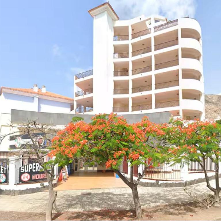 Heated Poolside Paradise Los Cristianos - Apartamento - 11