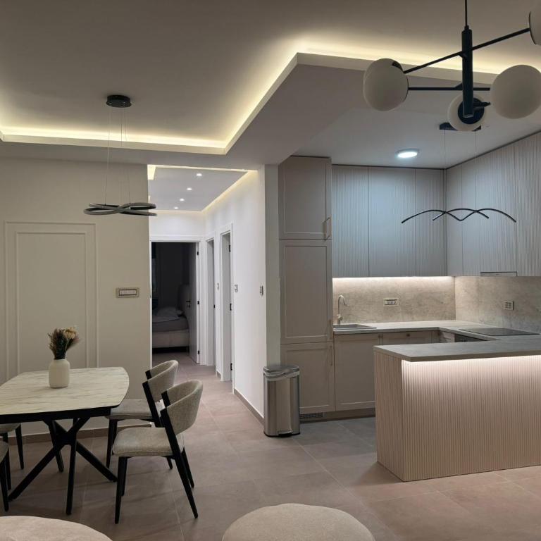 Yellow Diamond Center Free Parking - Apartman sa 2 Spavaće Sobe i Balkonom - 5