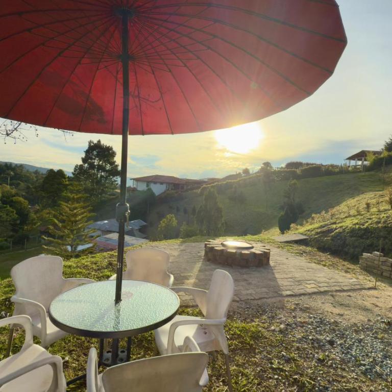 3BR Esmeralda Country Home Santa Elena - Three-Bedroom House - 4