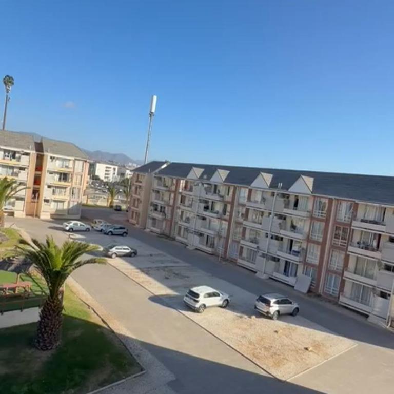 Sevilla 2 4piso - Three-Bedroom Apartment - 1