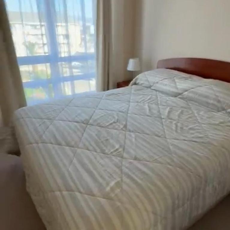 Sevilla 2 4piso - Three-Bedroom Apartment - 8