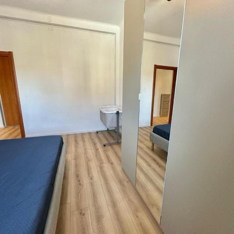 Metro M3 S&M Home, comoda soluzione di design, con collegamento diretto a Duomo di Milano, Stazione Centrale e Milano Porta Garibaldi - Appartamento con 1 Camera da Letto - 32