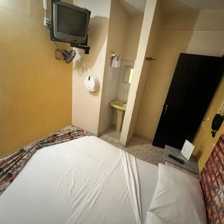 Hotel Ensueño - Budget Double Room - 8