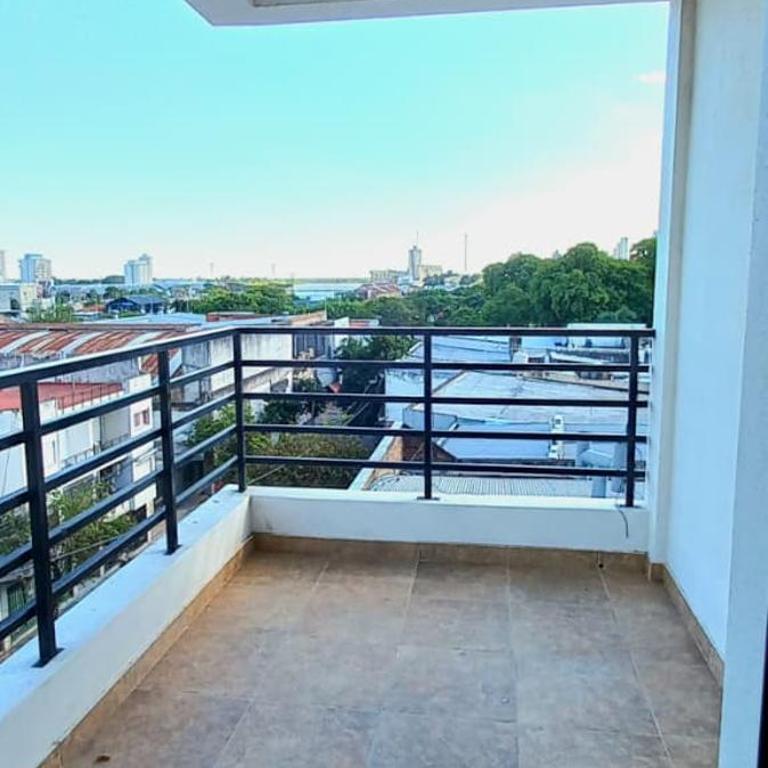 Aura piso 14 y 4 con cochera, a metros del shopping, casino y el puerto!! - One-Bedroom Apartment with Balcony and City View - 13