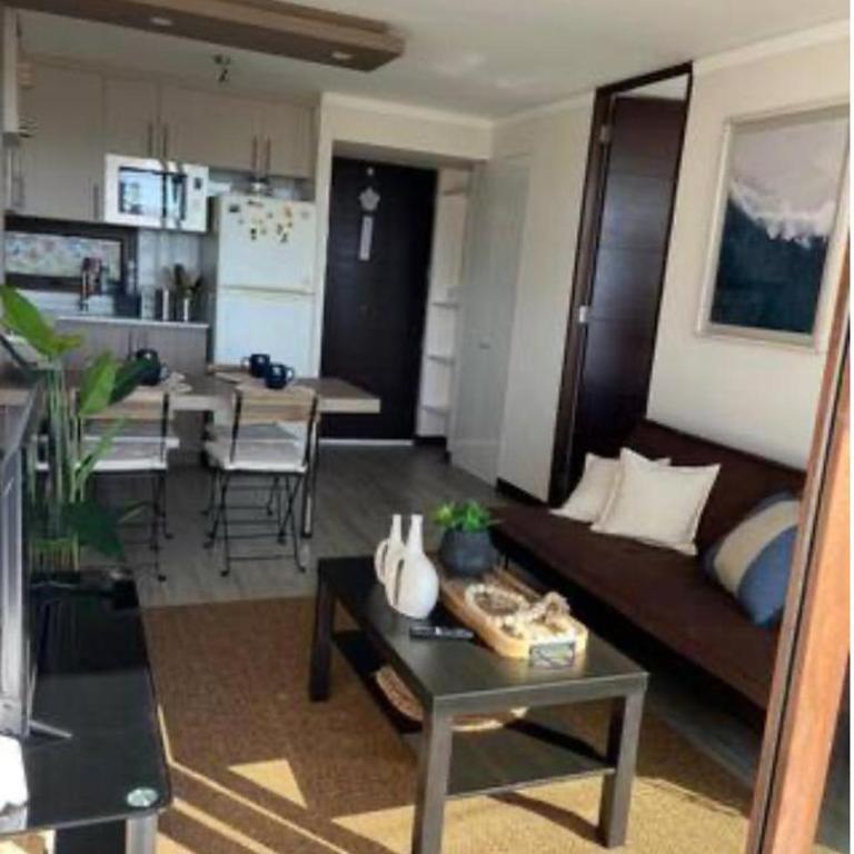 DEPARTAMENTO EDMUNDO ELUCHANS REÑACA ALTURA 5to SECTOR - Three-Bedroom Apartment - 6