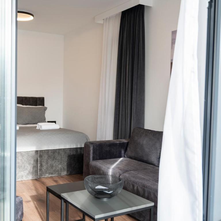 Felicita Deluxe Apartments with Free Parking - Dvokrevetna Soba sa Bračnim Krevetom/Zasebnim Krevetima - 18