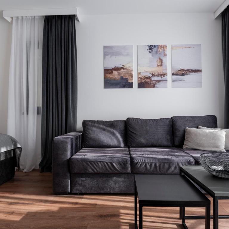 Felicita Deluxe Apartments with Free Parking - Deluks Dvokrevetna Soba sa Bračnim Krevetom/Zasebnim Krevetima i Balkonom - 34