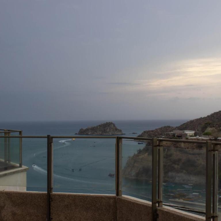 Apto Diners Rodadero WiFi - Piscina - Playa - Two-Bedroom Apartment with Sea View - 11