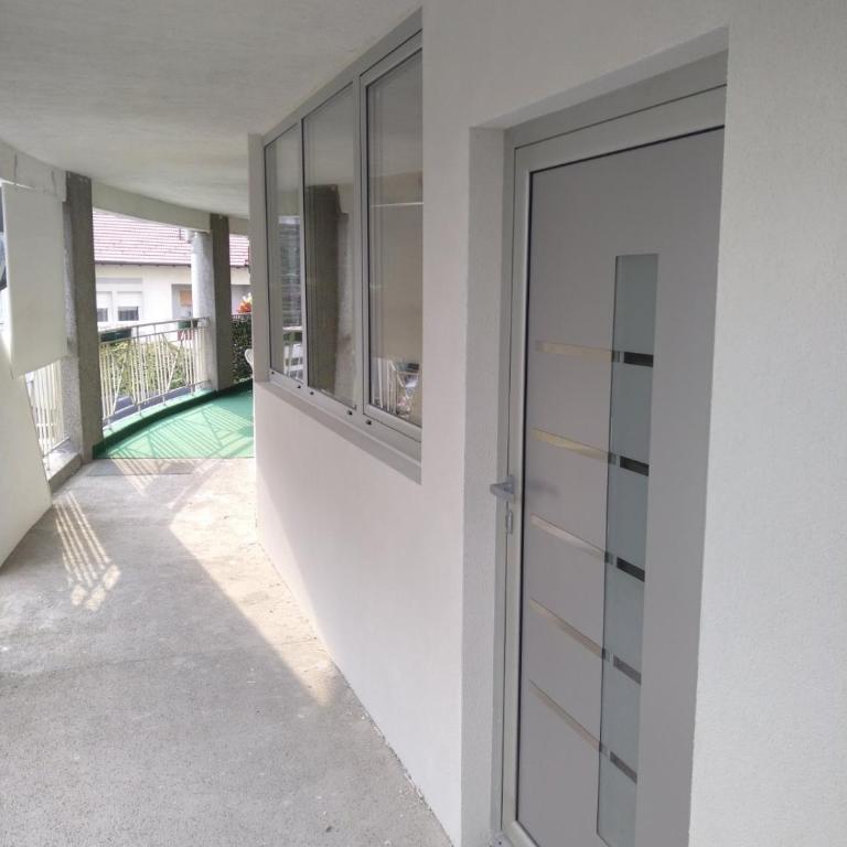 briliNIGHT - One-Bedroom Apartment - 3