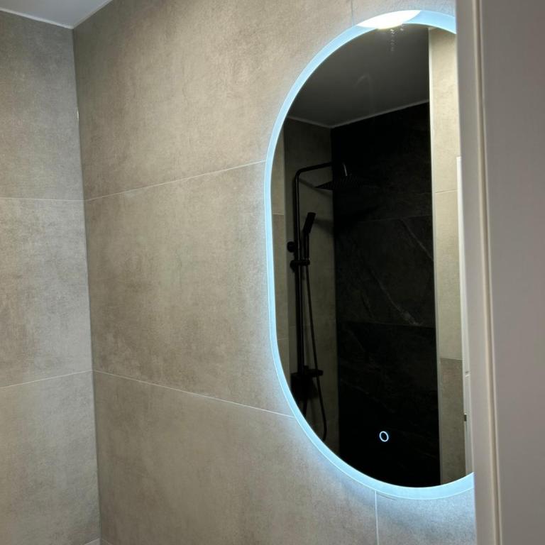 briliNIGHT - One-Bedroom Apartment - 12