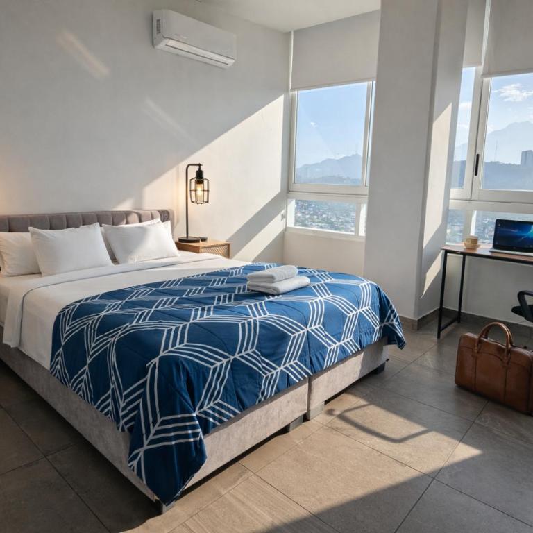 Stylish Panoramic Views City Loft - Deluxe Apartment - 2