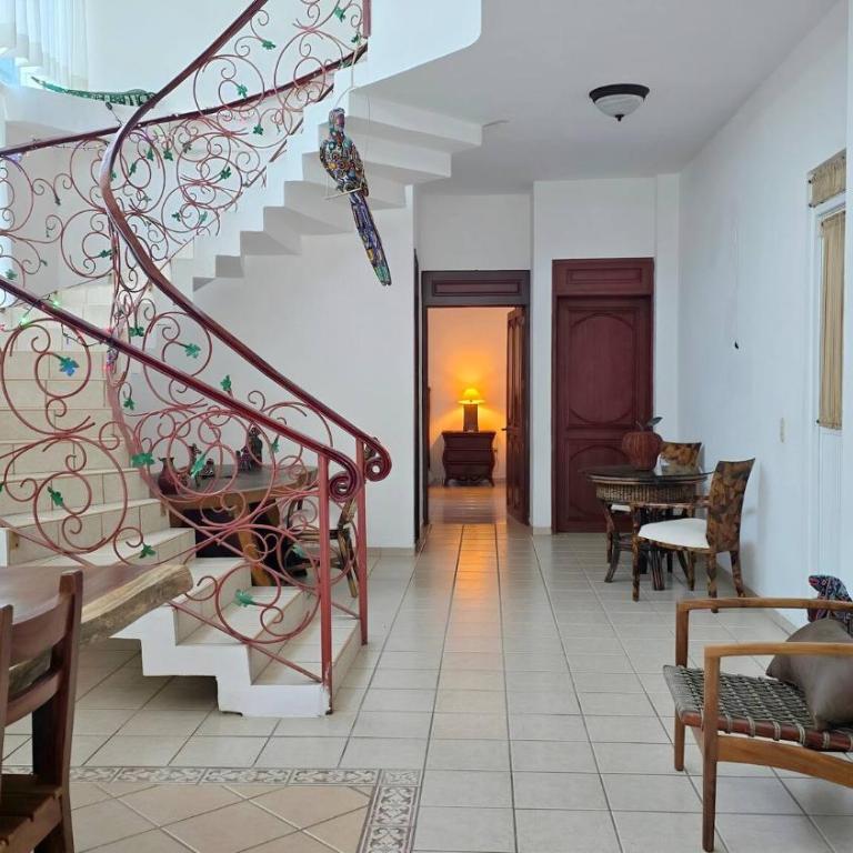 Hillside Villa with ocean views - Vacation Home - 6