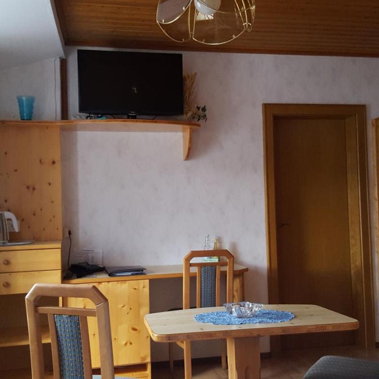 Landhaus Neubauer - Zimmer - Doppelzimmer 4 - 1