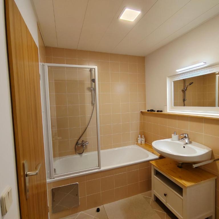 Grünerbalkon Ferienappartement - Apartment mit 1 Schlafzimmer - 12