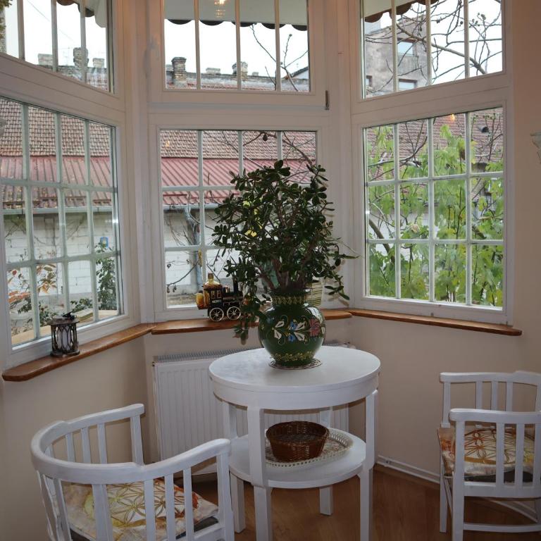 Golden Sun Salon - Apartment - 3