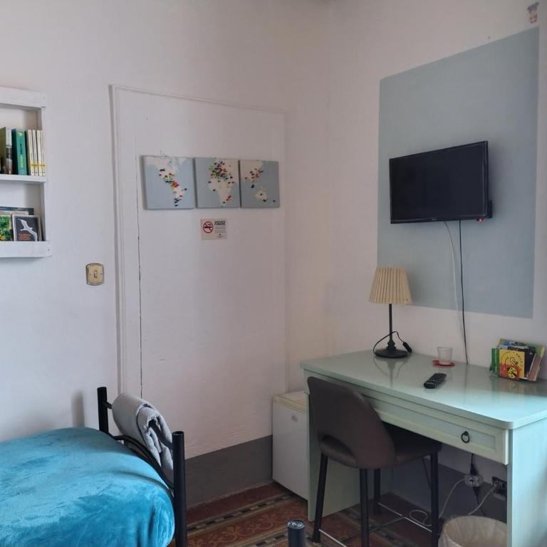 "LA MAISON DEL CORSO" Hospitality - Camera Doppia con Letti Singoli con Servizi Igienici in Comune - 3