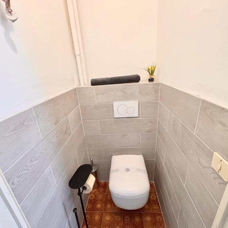 One Bedroom Apartment with Parking - Lemon Festival - One-Bedroom Apartment - 6