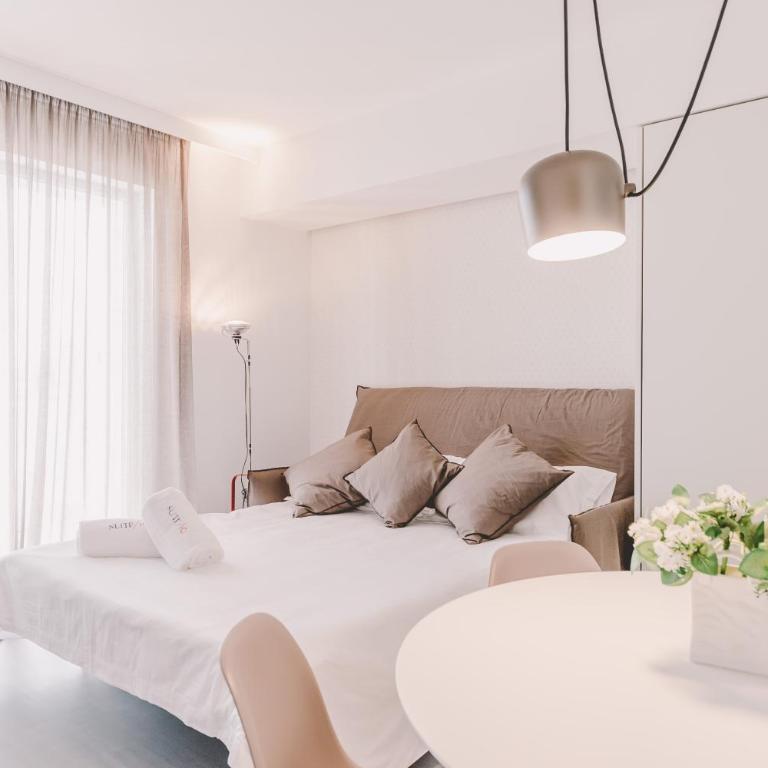 Suite 10 Home Design & Spa - Suite con 1 Camera da Letto e Balcone - 6
