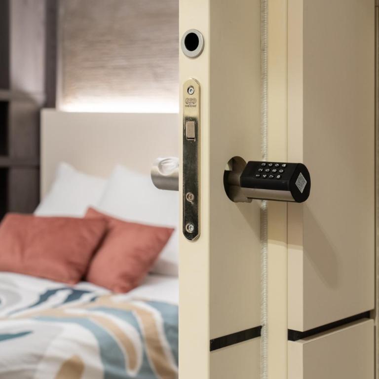 Keys of Italy - Essential by Faenza 69 - 7 bdrs - Chambre Simple avec Salle de Bains Privative - 13