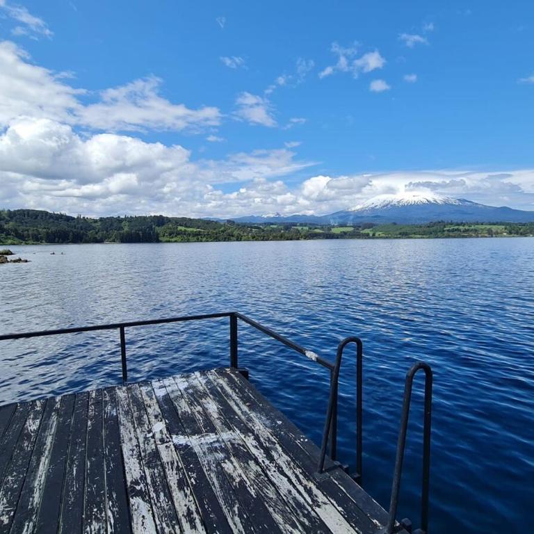 Large Lake House - Six-Bedroom House - 2