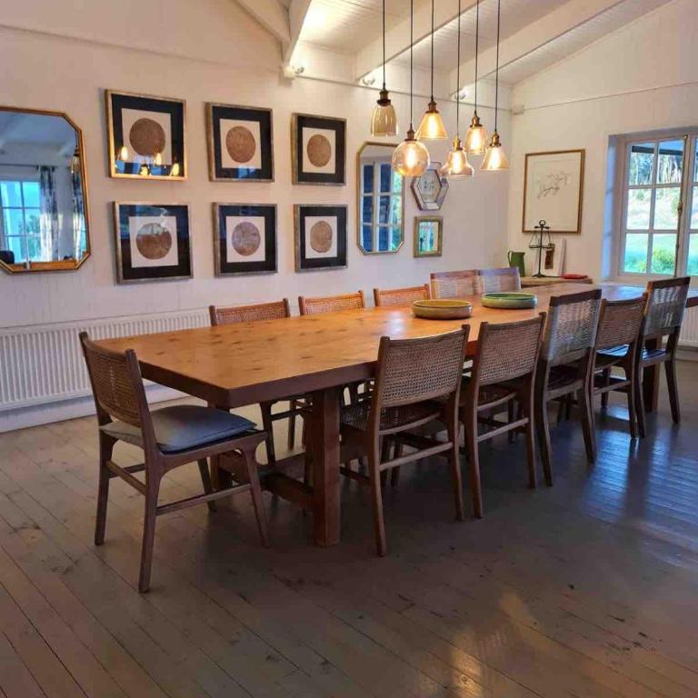Large Lake House - Six-Bedroom House - 7