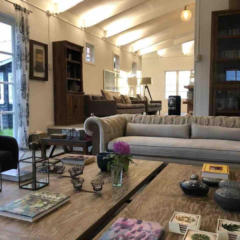 Large Lake House - Six-Bedroom House - 29