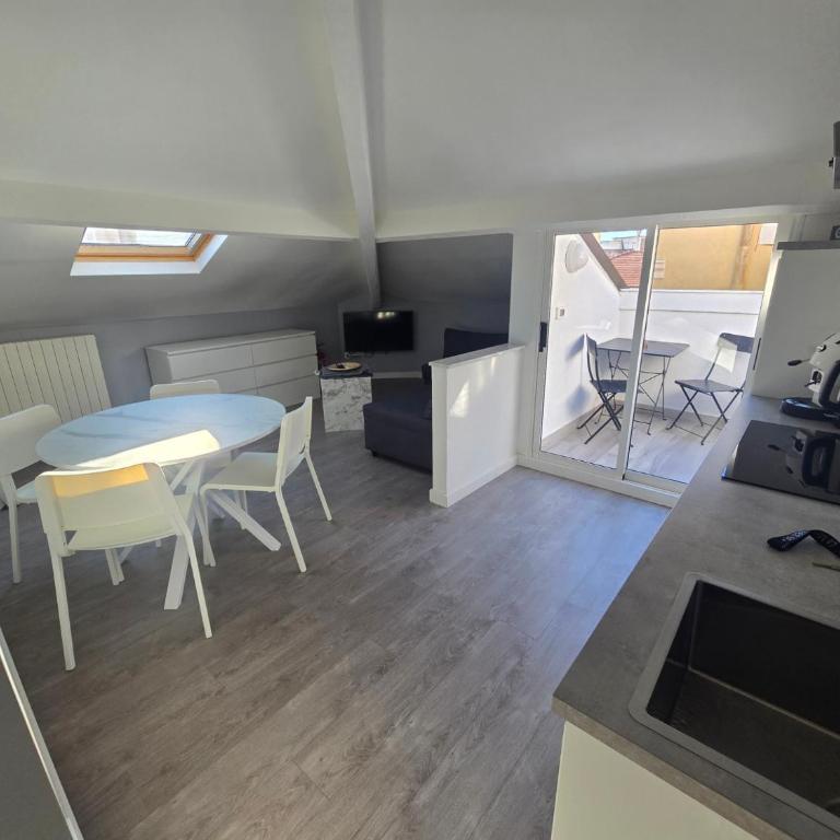 La Mansarda Del Corso, Centro, Mare e Ariston - Apartment with Balcony - 1