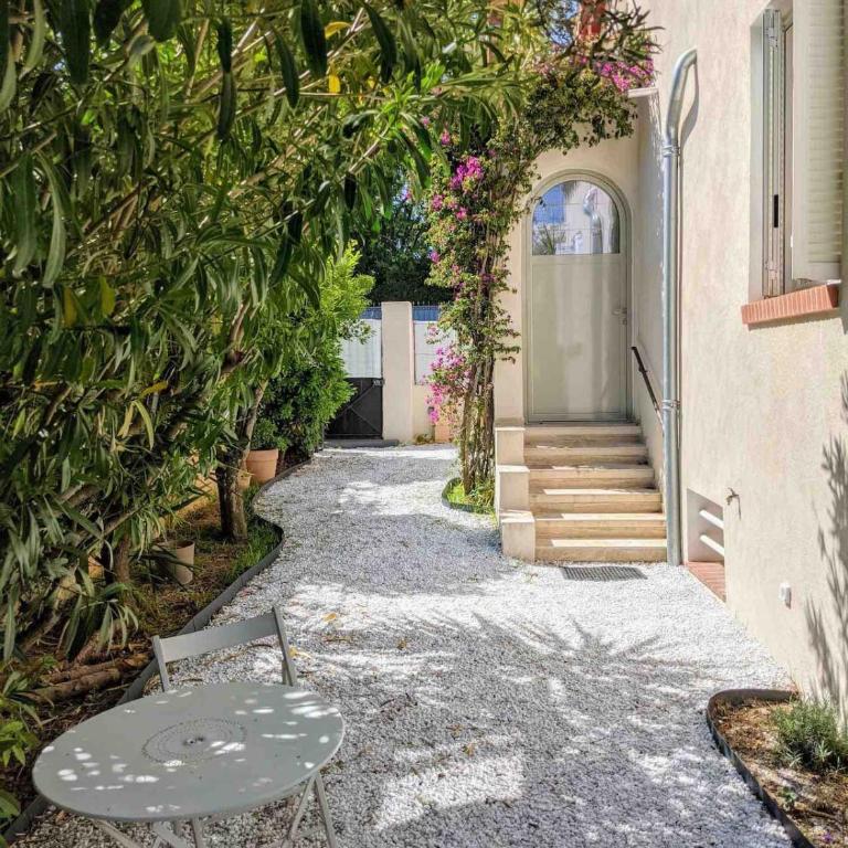 Waterfront Villa in Cap d Antibes - Maison 4 Chambres - 6