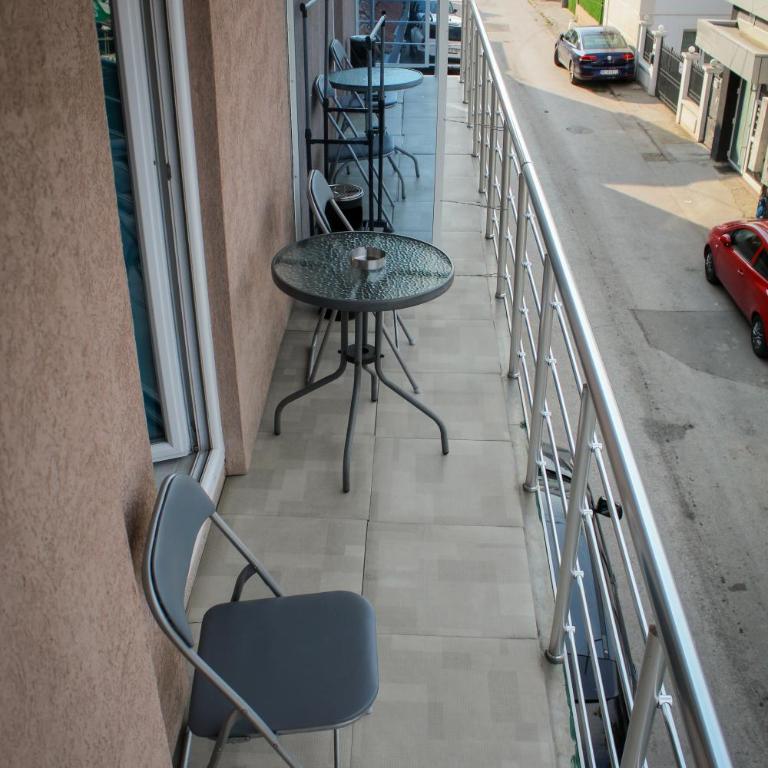 Apartments and Rooms Radivojević Niš - Double Room with Terrace - 7