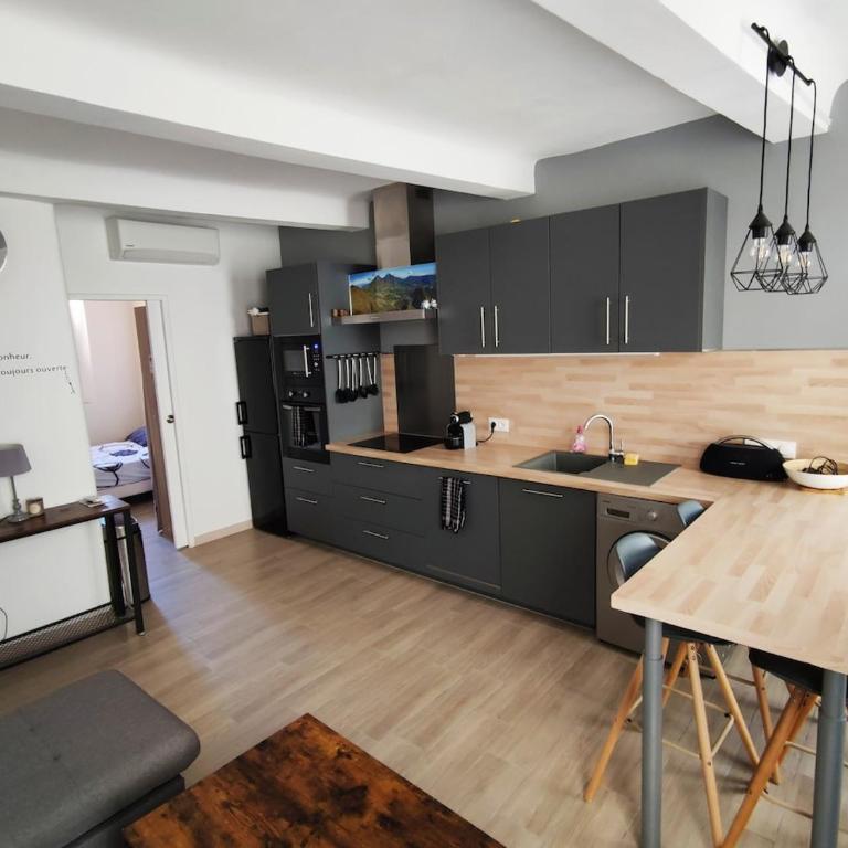 Au centre de Sanary, à 50m du port dans une magnifique rue pietonne - One-Bedroom Apartment - 9