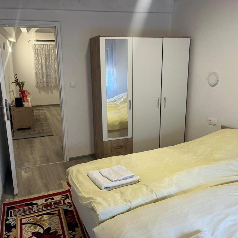 Carmen - One-Bedroom Apartment - 14