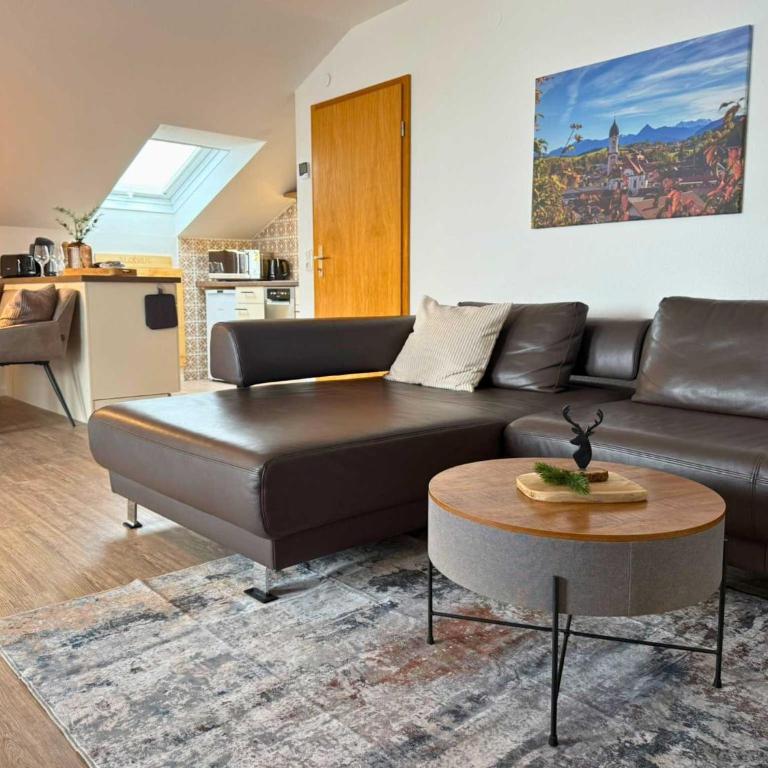 FeWo Aloisius im Allgäu - Über den Dächern von Nesselwang, Sonniger Balkon, Bergblick, Königscard inklusive - Apartment - 3