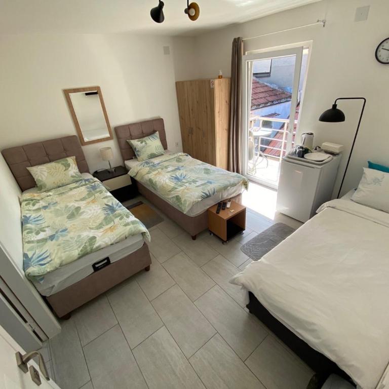 Apartments and Rooms Radivojević Niš - Twin Room - 8