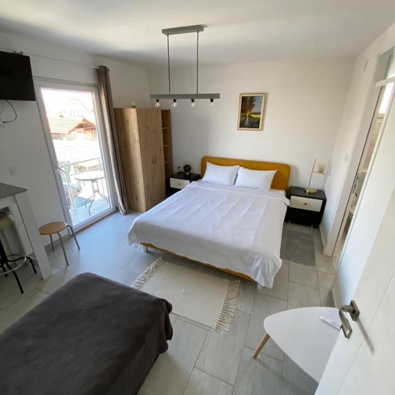 Apartments and Rooms Radivojević Niš - Double Room - 12