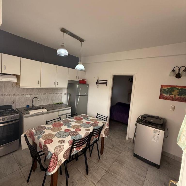 Depto céntrico en complejo - Two-Bedroom Apartment - 11
