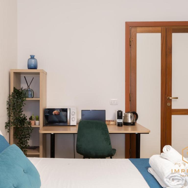 Imperium Garbatella Guesthouse - 2 bedrooms with private bathroom, Terrace, 800mt to metro - Classic Quadruple Room - 2