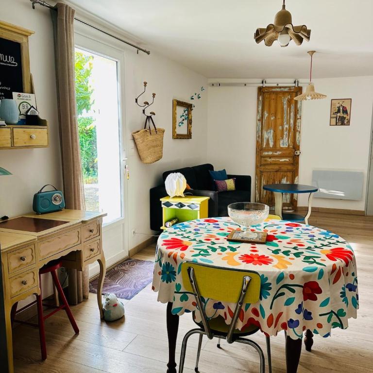 Havre de paix proche centre ville, jardin, piscine - Maison 1 Chambre - 12