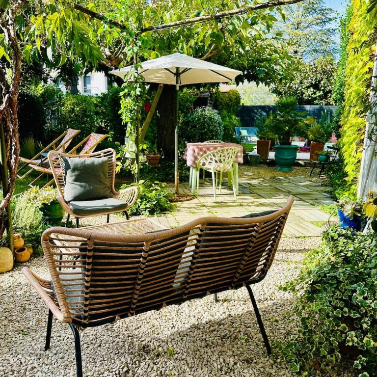 Havre de paix proche centre ville, jardin, piscine - Maison 1 Chambre - 25