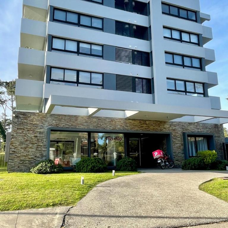 Great apartment stop 18 playa mansa - Apartamento de 2 dormitorios - 13